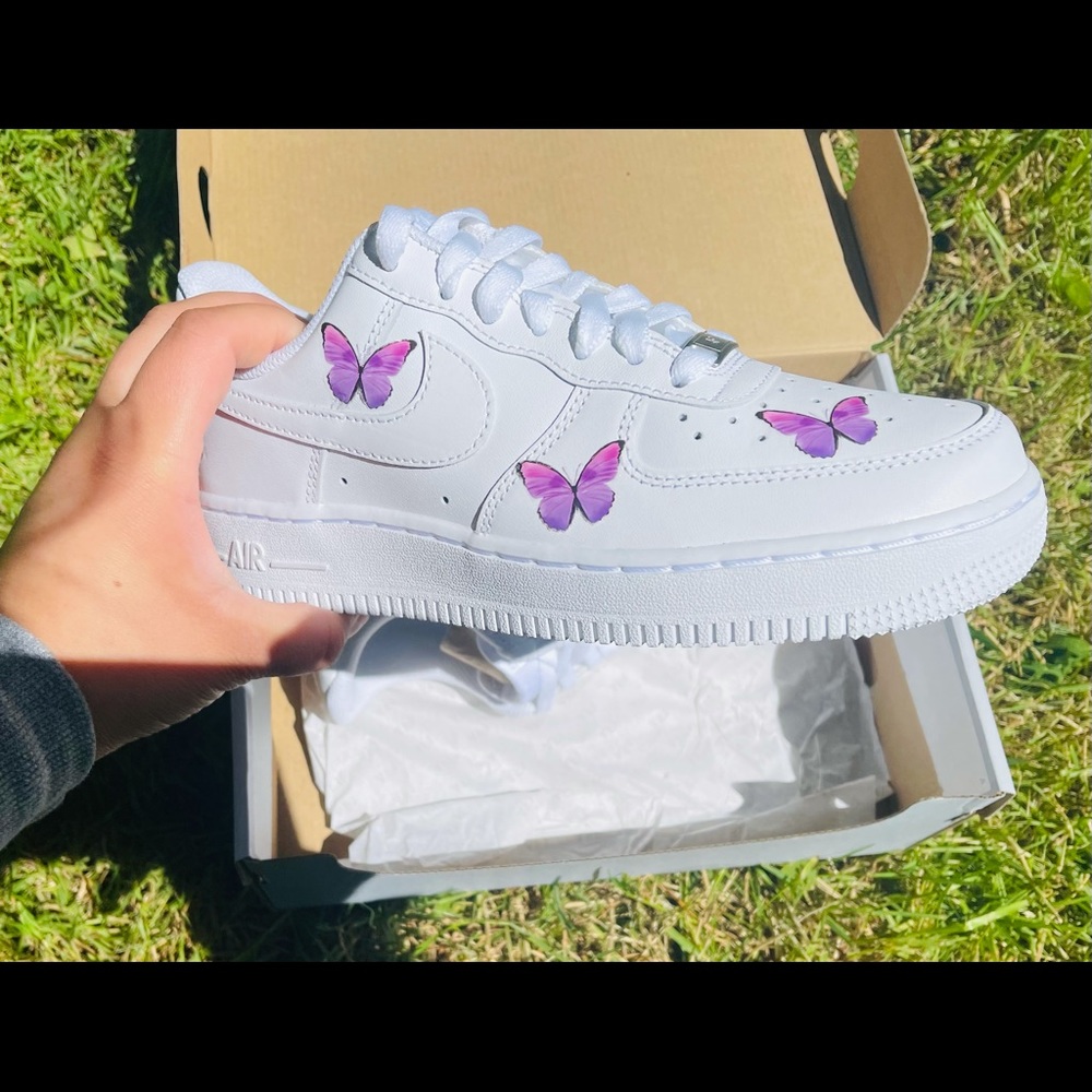 Custom Air Force 1s - Picture 2 of 4
